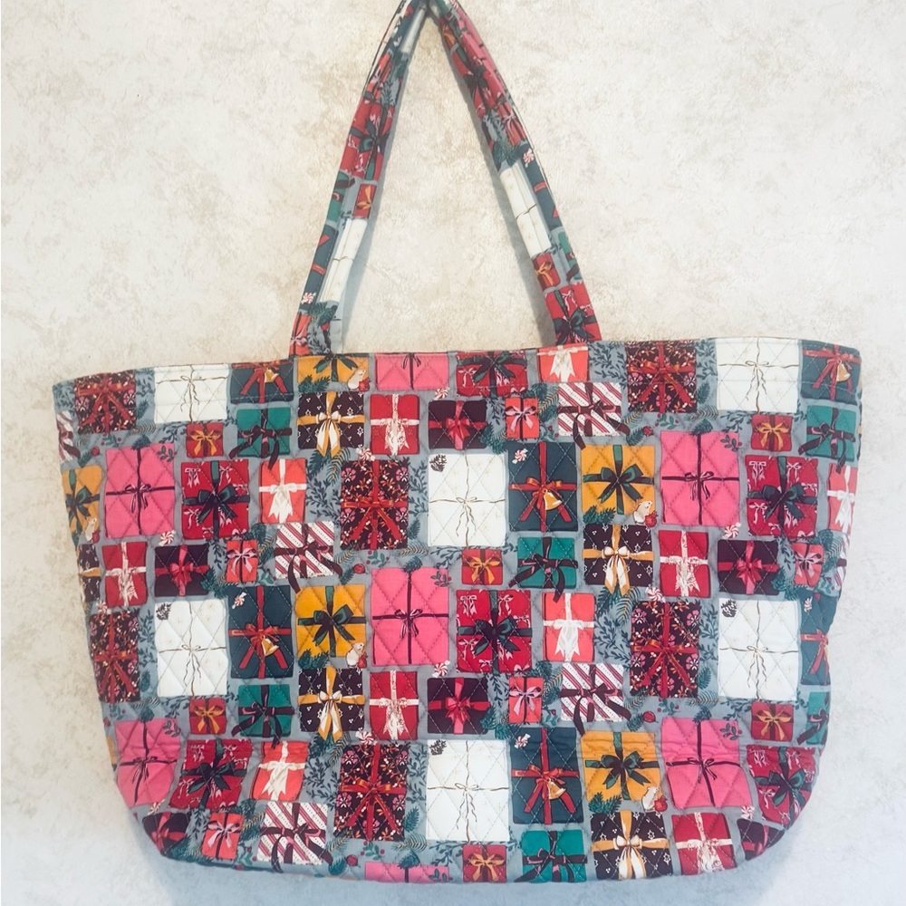 Vera Bradley Under the Tree Large Travel Tote Quilted NWT Double Handle
